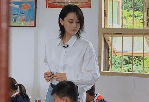 張馨予心連心首秀主持 生圖曝出界，五官至上鏡打造經典回憶